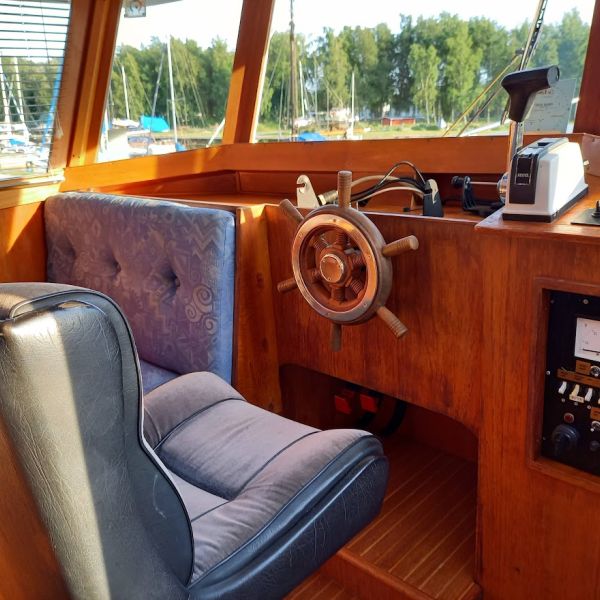 Finn Flyer Jako 34 ”ANN” interior