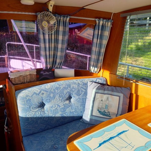 Finn Flyer Jako 34 ”ANN” interior