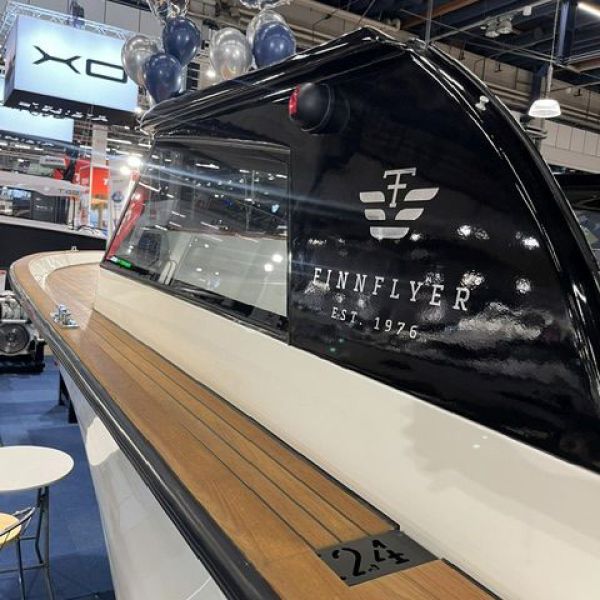 Finn Flyer K24 ”Blondie”