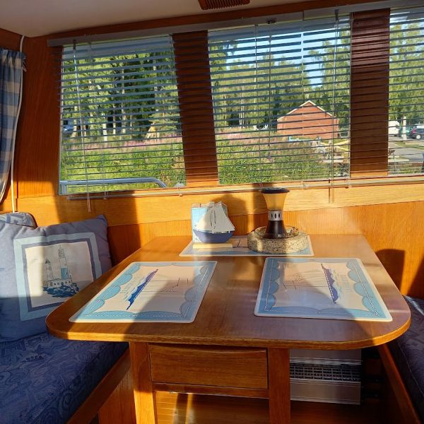 Finn Flyer Jako 34 ”ANN” interior